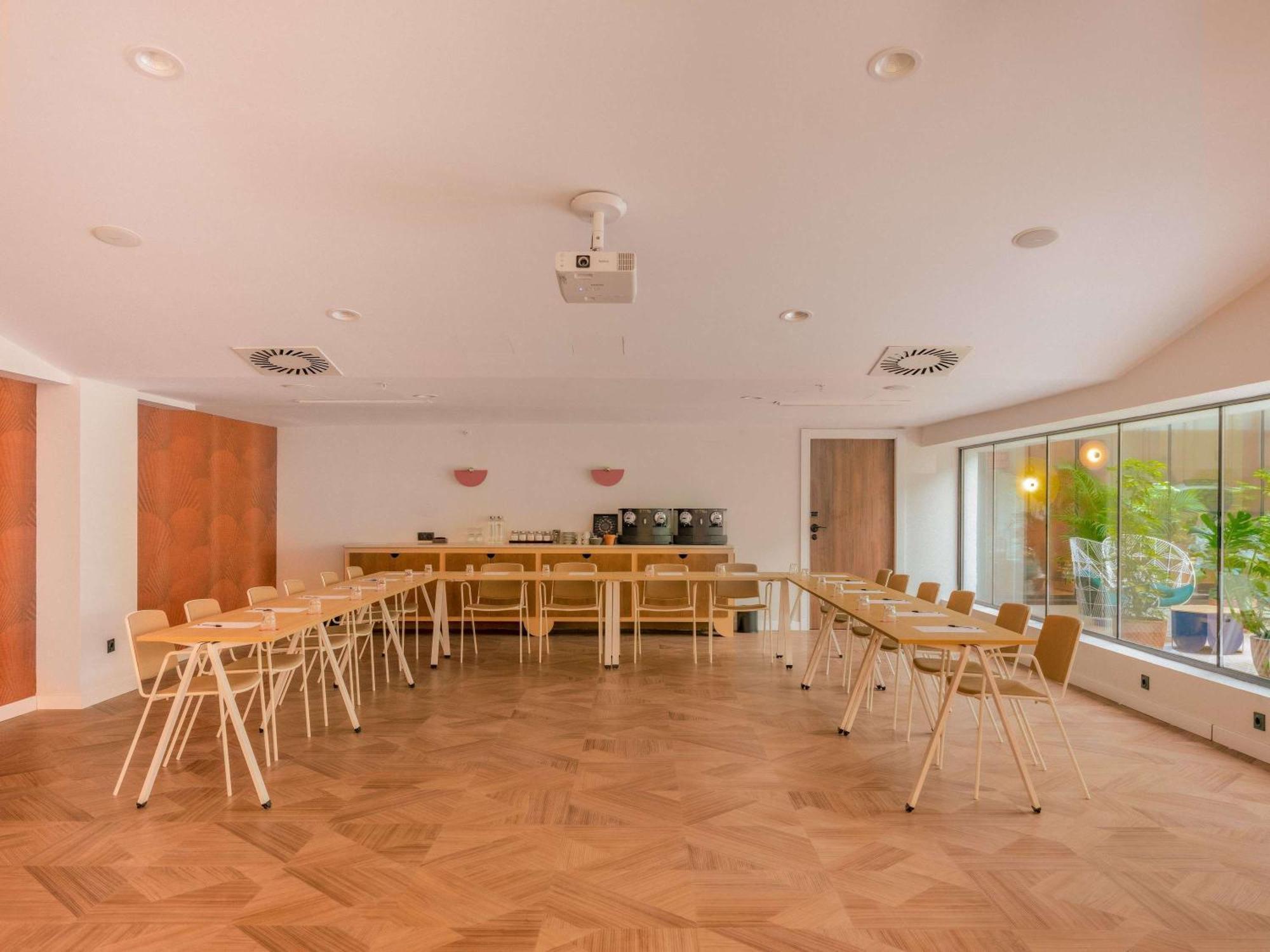 Ibis Styles Sevilla City Santa Justa Kültér fotó